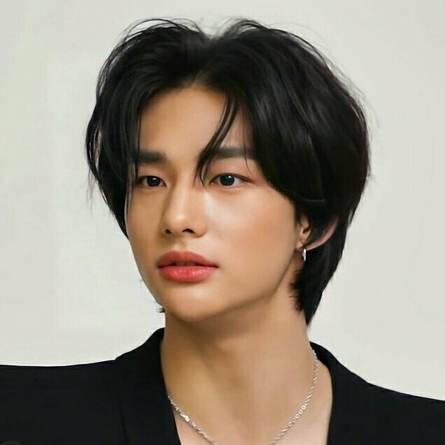 About Hwang Hyunjin from Stray Kids: Biography, Height, Weight